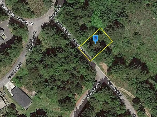 29 Cove Point E, Whitethorn, CA 95589