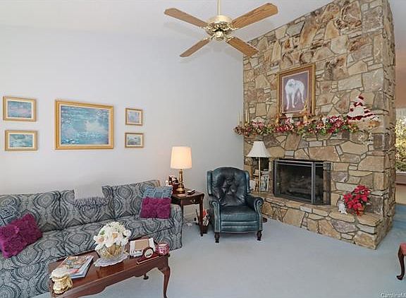 4th image of 42 Skyland Dr