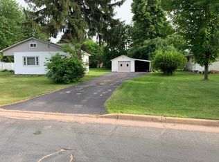 220 College Ave W, Ladysmith, WI 54848