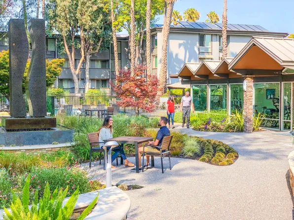 Palo Alto Plaza