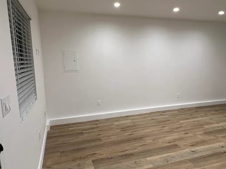 5400 Veloz Ave #5402 — Photo 3