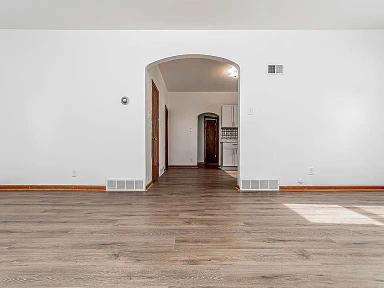 118 E Pine St — Photo 3