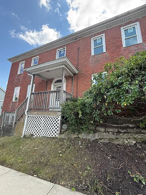 915 Main Street - 7 — Photo 1