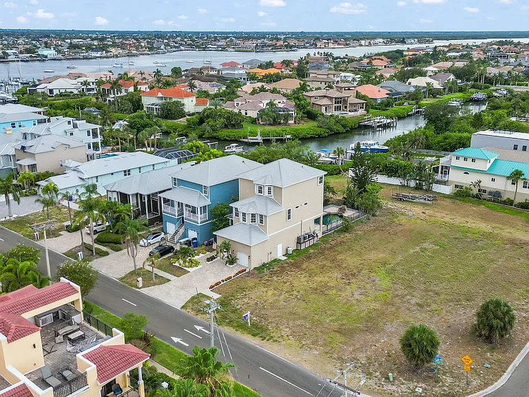 1340 Apollo Beach Blvd S — Photo 30