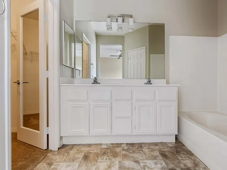 650 Sumner Way #4 — Photo 12