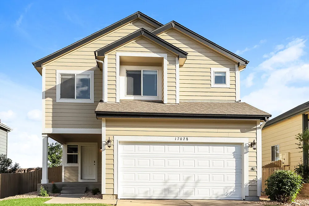 4 bed, 3.5 bath, 2801 sqft, $3,015 — Photo 1
