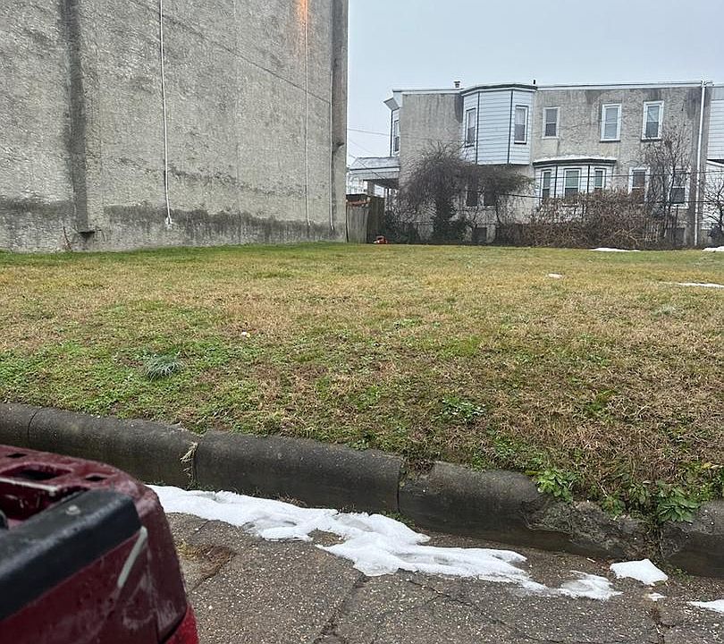 1st image of 3433 N 21st St