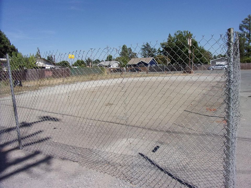 1st image of 13555 E Highway 88