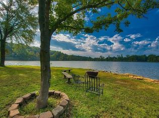 25621 Annies Point Rd, Freeman, MO 64746