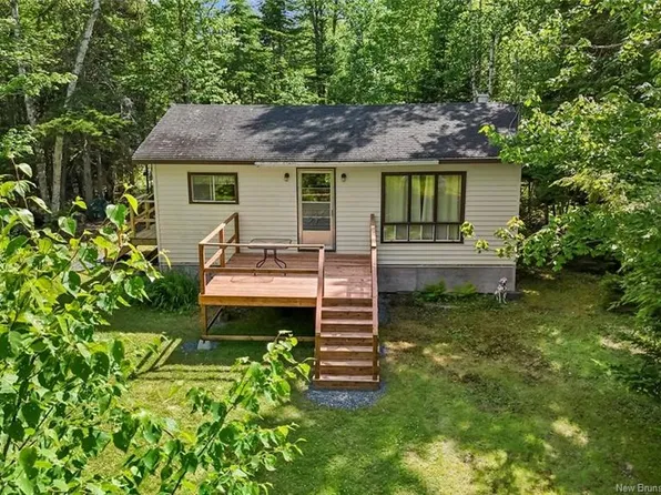 10 Annie Ln, Dumfries, NB E6G 2R9