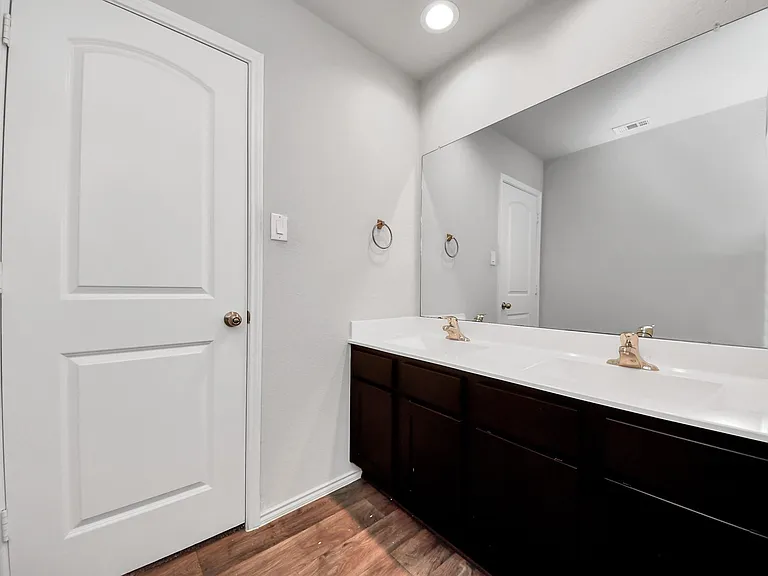 4406 Andorno Dr — Photo 32