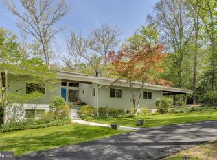 10611 Allenwood Ln, Great Falls, VA 22066