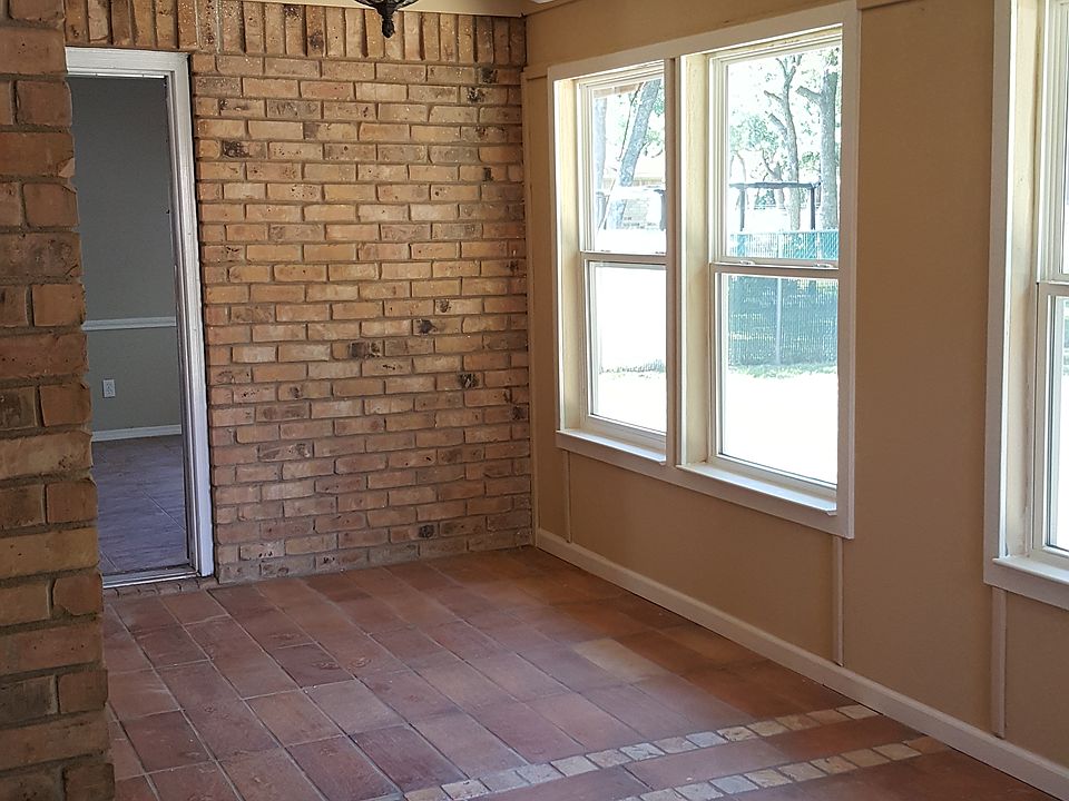 tiled sunroom 
