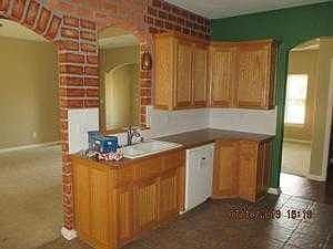 3rd image of 20 Lord Nelson Dr