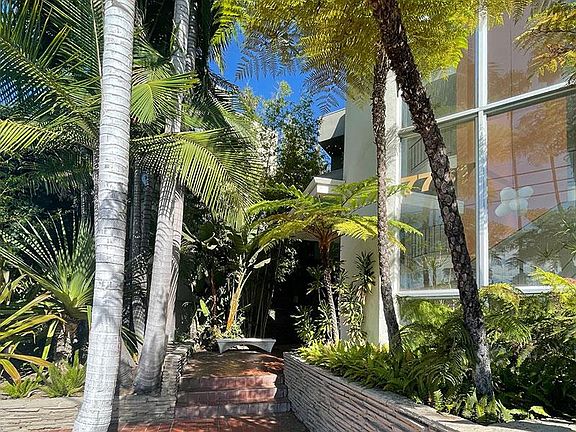4th image of 7767 Hollywood Blvd APT 102