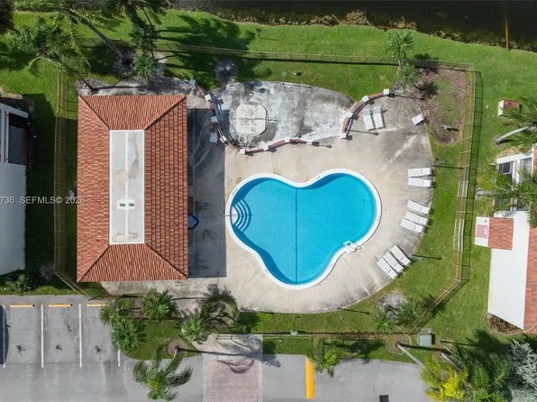 1128 N Hiatus Rd #1128, Pembroke Pines, FL 33026