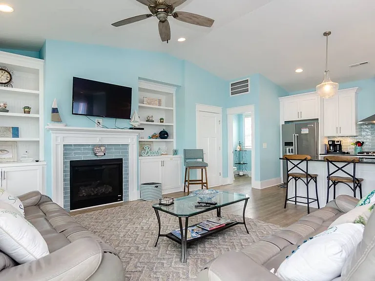 1211 N Fort Fisher Blvd #B — Photo 3
