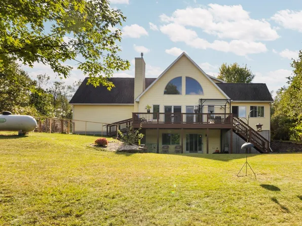 823 Valley Stream Ct, Harrison, MI 48625