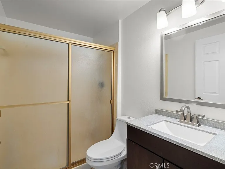 11861 Darby Ave — Photo 33