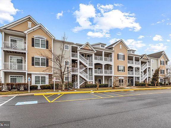 2nd image of 19688 Chelmer Dr Unit 5