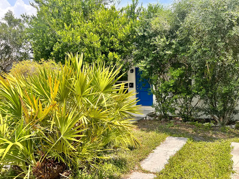227 SW 36th Ave