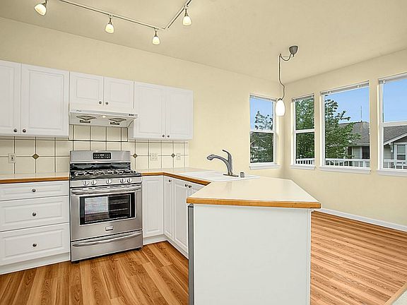 3rd image of 2680 139th Ave SE #97