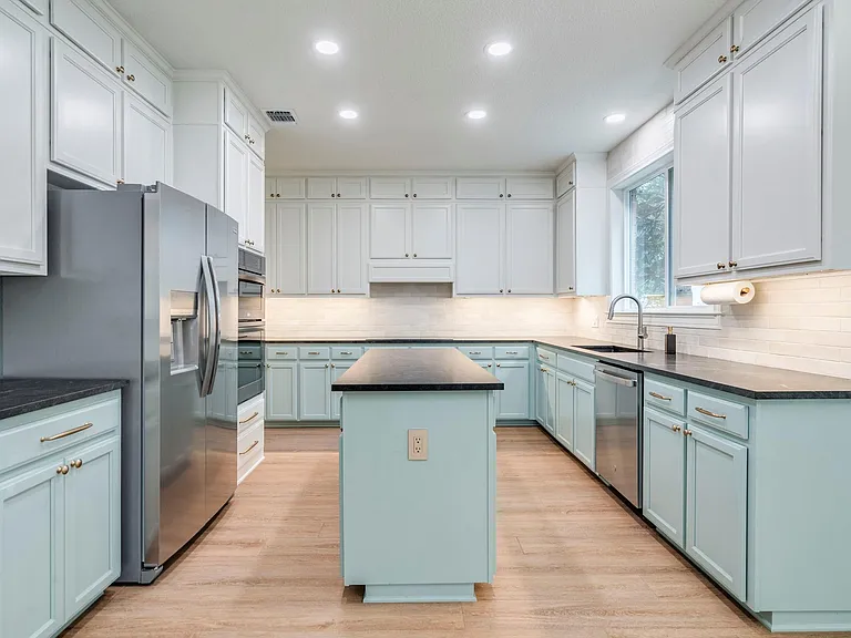 6318 Zadock Woods Dr — Photo 9