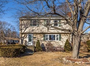 24 Station Rd, Salem, MA 01970