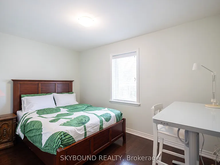 1343 Islington Ave — Photo 14