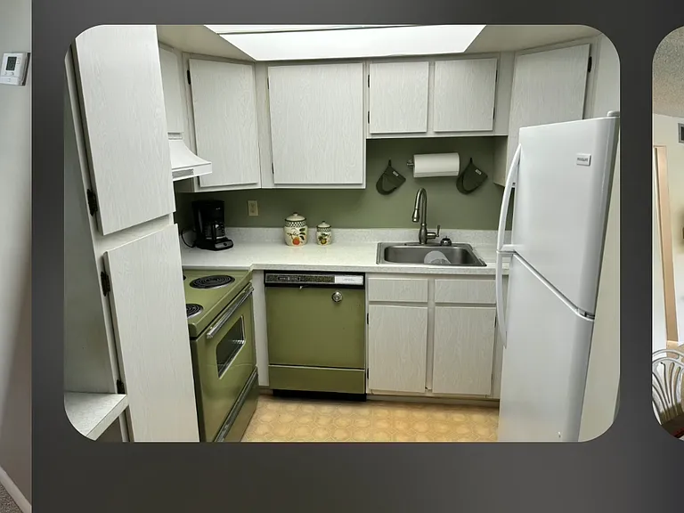 557 Midway Dr #B — Photo 6
