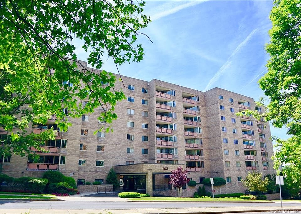 1st image of 143 Hoyt St APT 6J