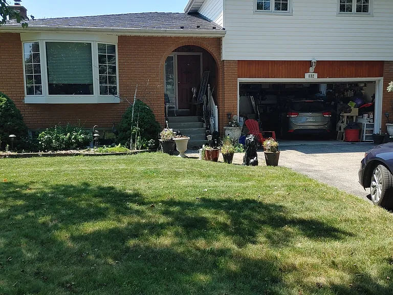 832 Ferndale St — Photo 1