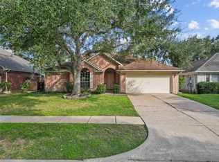 206 Chariss Glen Dr, League City, TX 77573