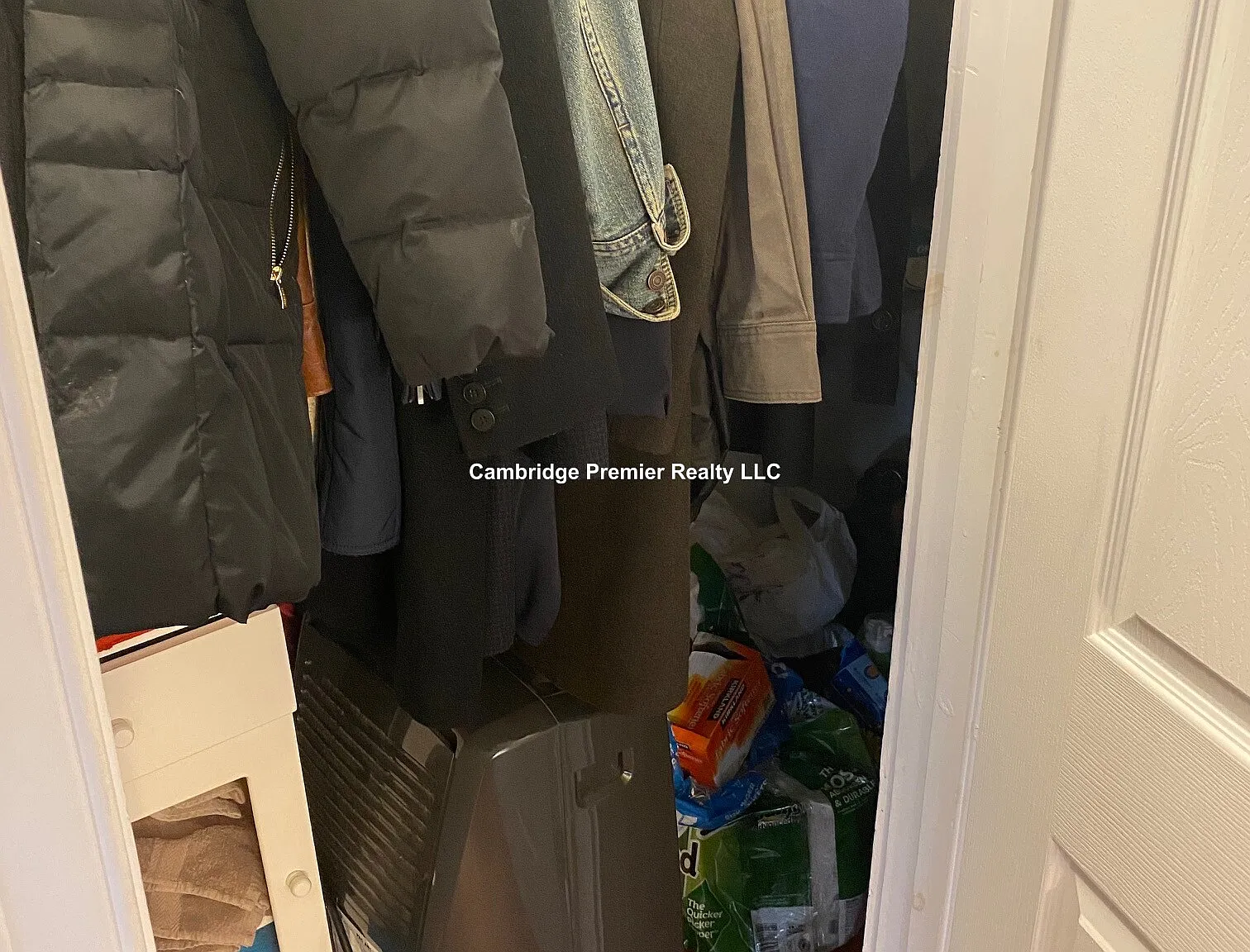 2 bed, 1000 sqft, $3,250 — Photo 4
