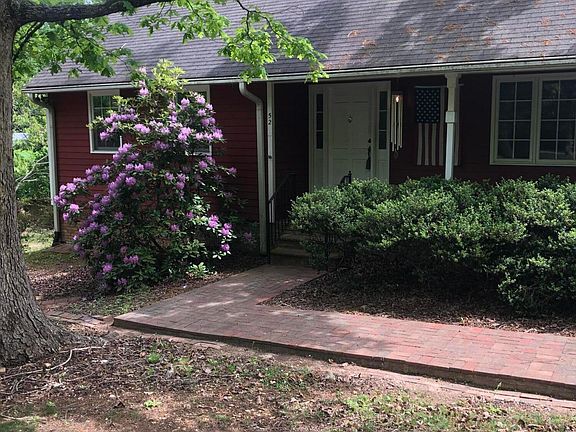 3rd image of 52 Deer Ridge Rd