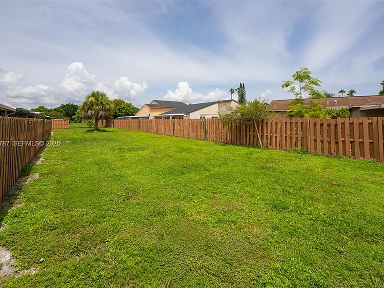 6707 NW 193rd Ln #0 — Photo 34