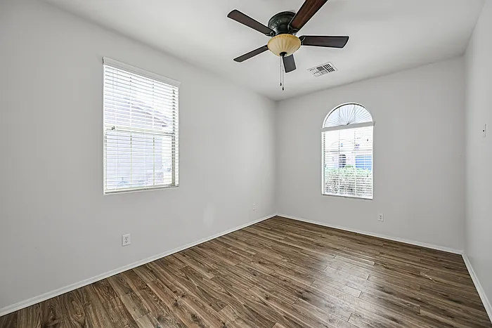 23862 W Gibson Ln — Photo 6