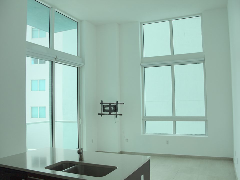 1st image of 1900 N Bayshore Dr APT 801