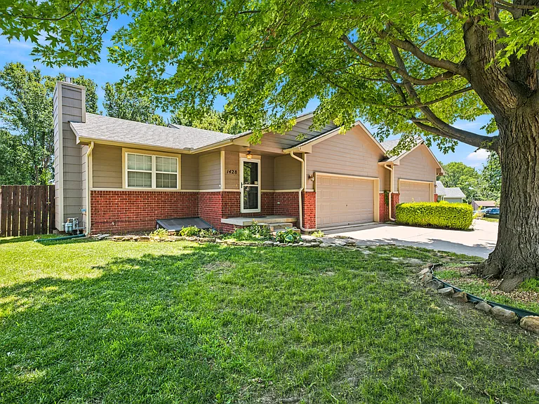 1428 N Rawhide St — Photo 38