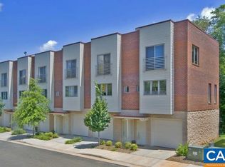 1013 Linden Ave APT P, Charlottesville, VA 22902