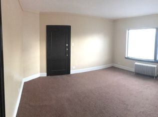 109 E 68th St APT 3A, Chicago, IL 60637