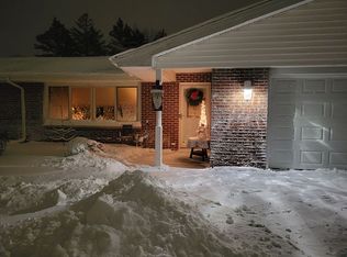 3936 Woodmere Ln, Kalamazoo, MI 49048