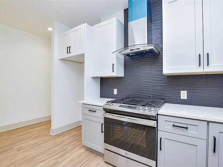 7103 Bennett Ave #2 — Photo 5