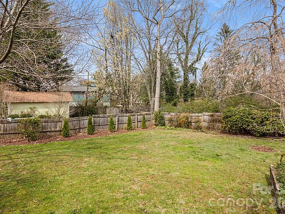 5th image of 1717 Clairmont Dr