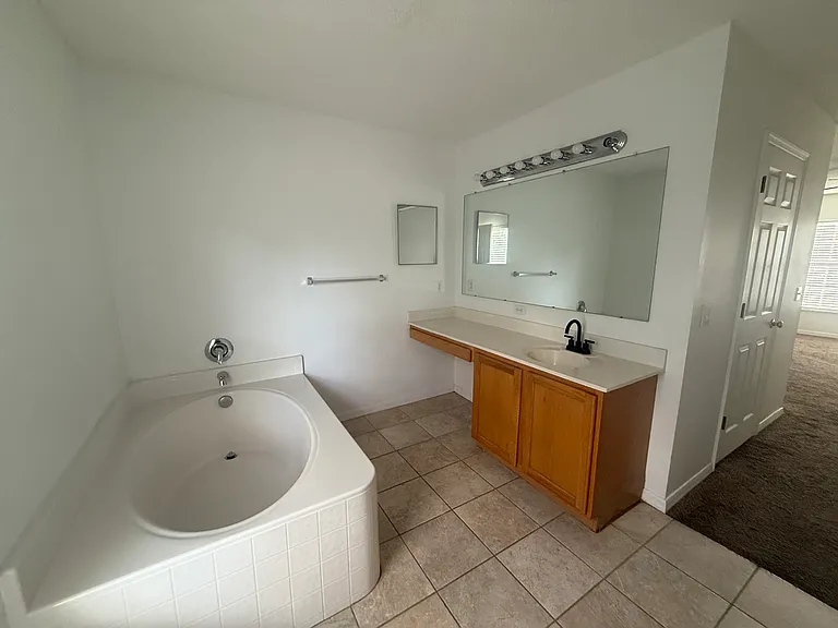 2094 Deltona Blvd — Photo 22