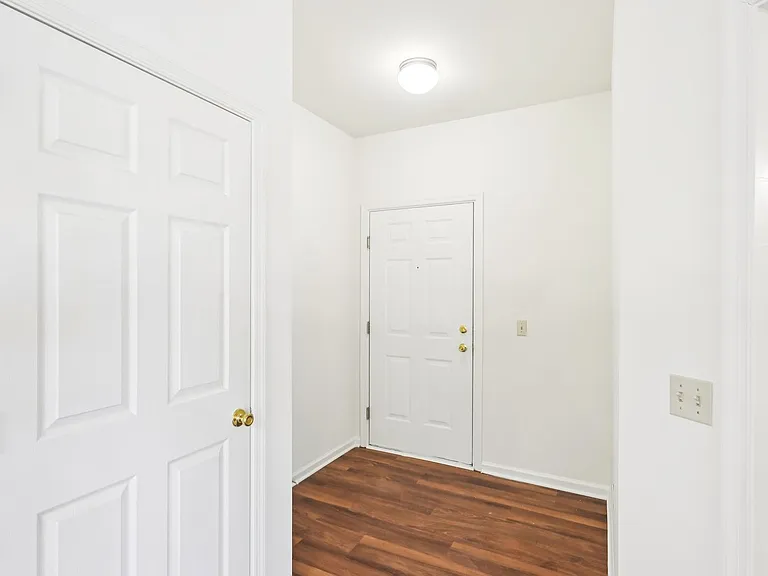 Spring Creek Apartments — Photo 98