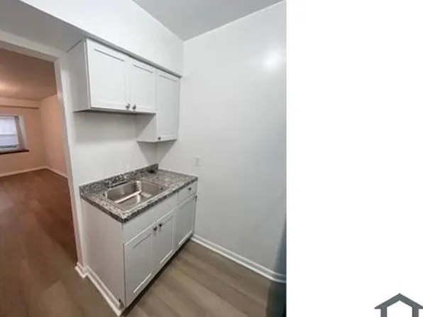 3223 Buena Vista Ter SE APT 301, Washington, DC 20020