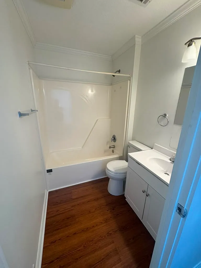 1 bed, 700 sqft, $1,050 — Photo 3