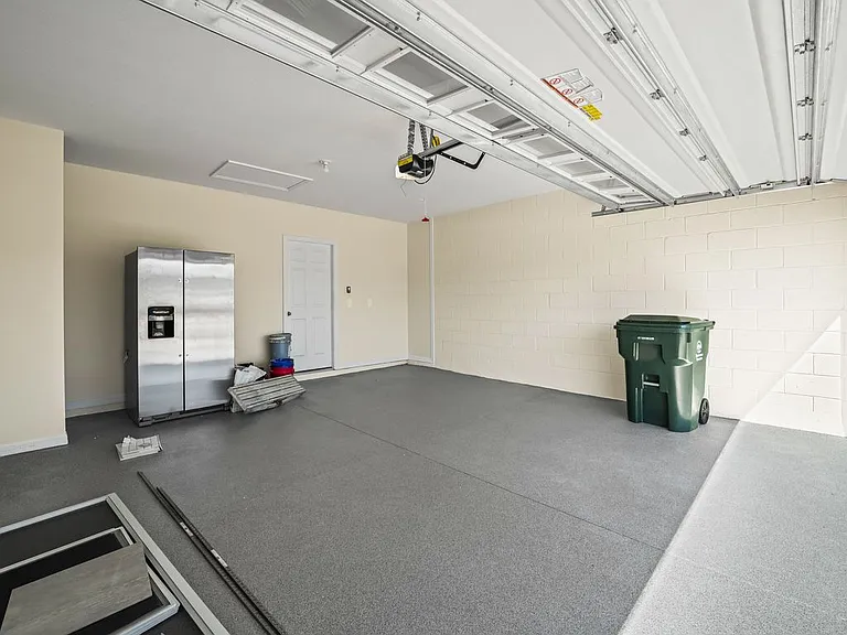 520 Kennedy Dr — Photo 25