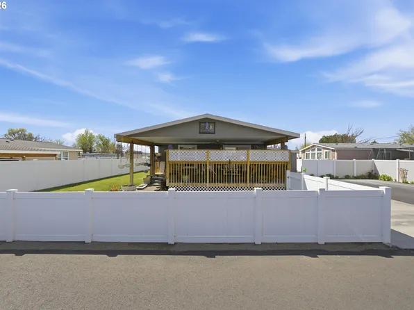 1889 NE 2nd Pl, Hermiston, OR 97838